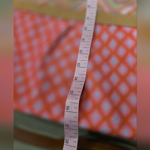 Dena Vibrant Chevron Large Travel Tote Bag - Picture 6 of 7